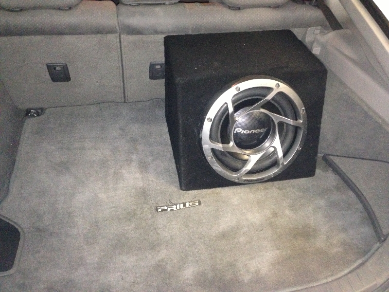 Subwoofer install on my 2006 Toyota Prius Dave Wigstone